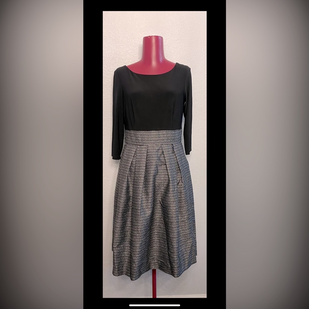 Jessica Howard Black and Gray Pleated Midi Skirt
